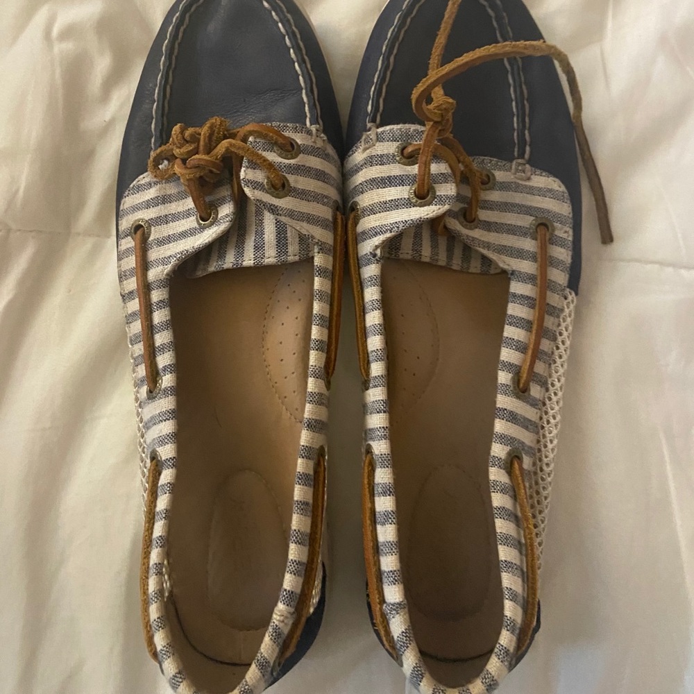 Sperry boat shoe